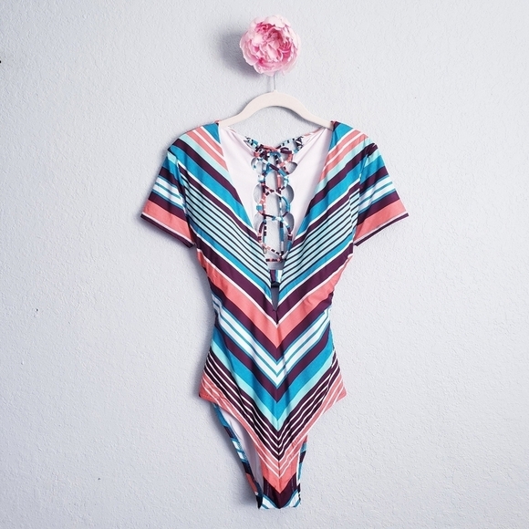 Laundry By Shelli Segal Multicolor Striped Lace Up Back One Piece Swimsuit - Picture 1 of 10